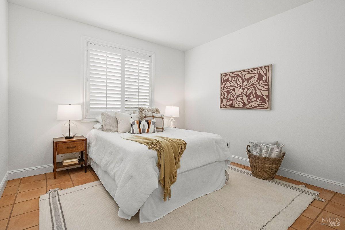 1821 Sleepy Hollow Ln