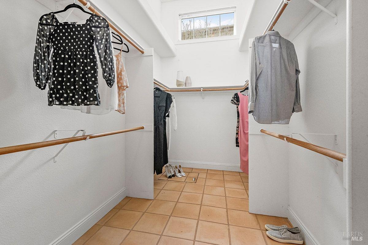 1821 Sleepy Hollow Ln