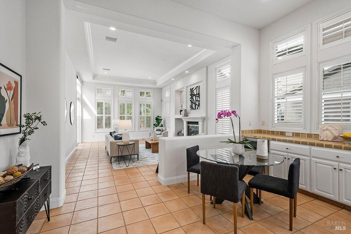 1821 Sleepy Hollow Ln