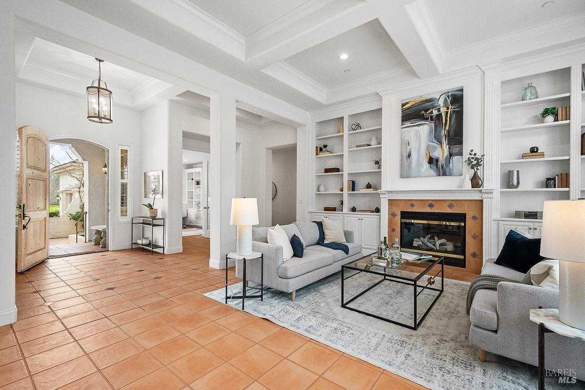 1821 Sleepy Hollow Ln