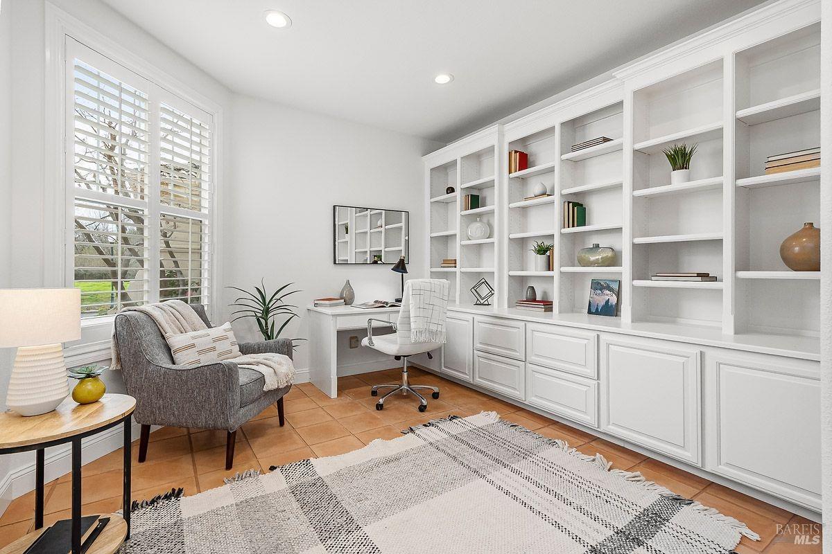 1821 Sleepy Hollow Ln