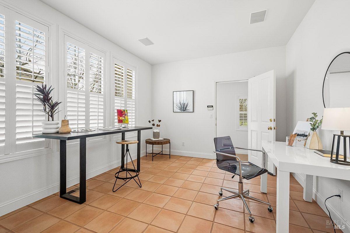 1821 Sleepy Hollow Ln