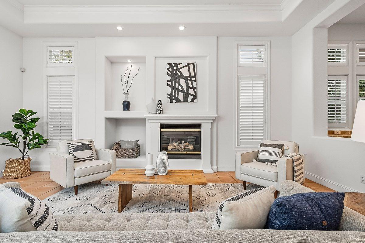 1821 Sleepy Hollow Ln