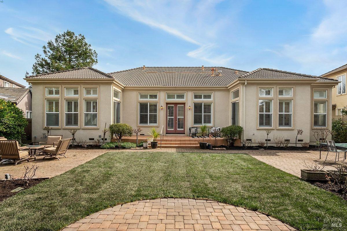 1821 Sleepy Hollow Ln