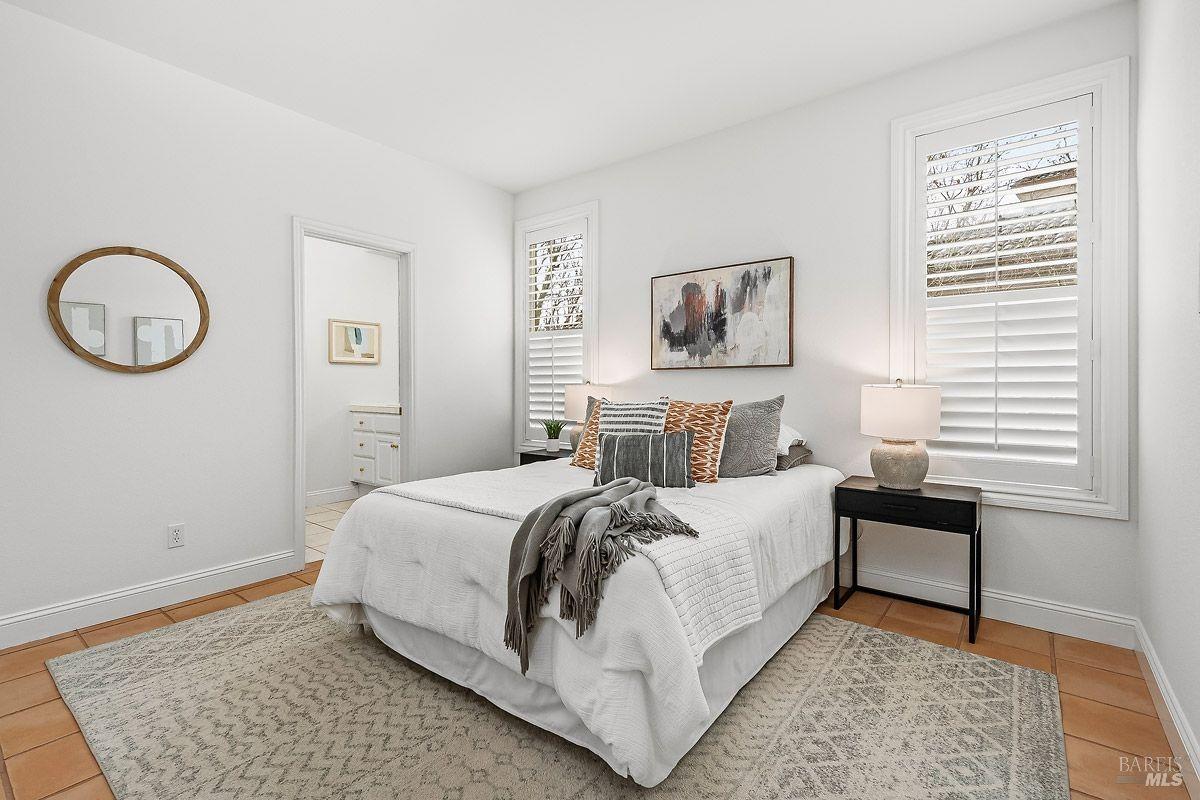 1821 Sleepy Hollow Ln