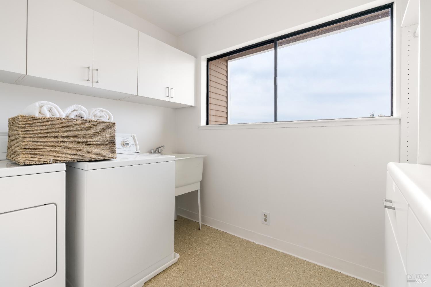 50 Milland Dr