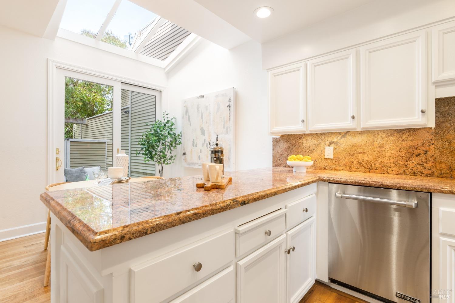 50 Milland Dr