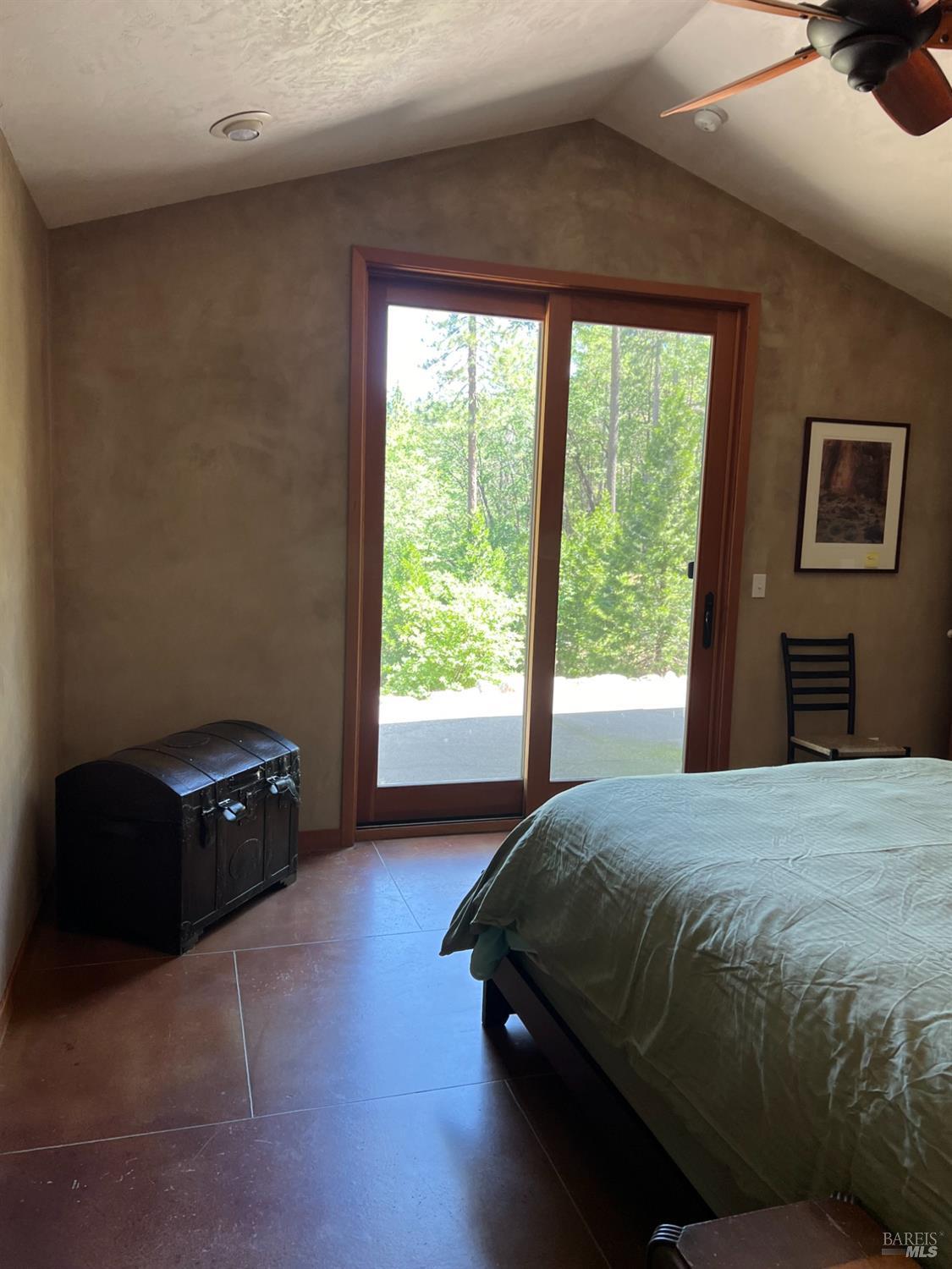 4152 S Summit View Dr