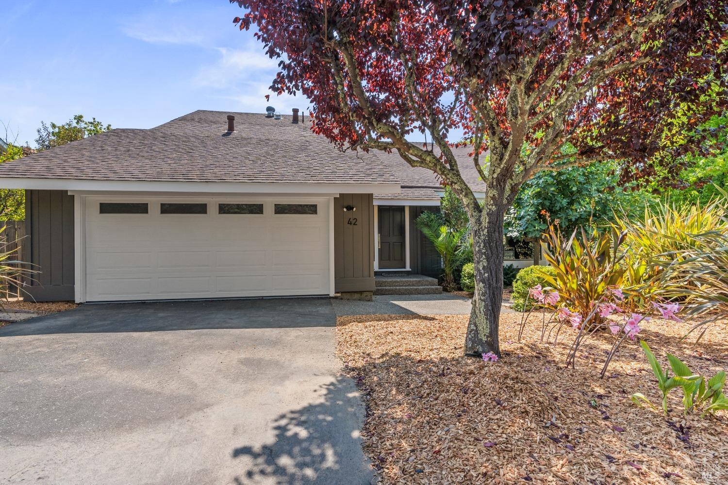 42 Shannon Ln