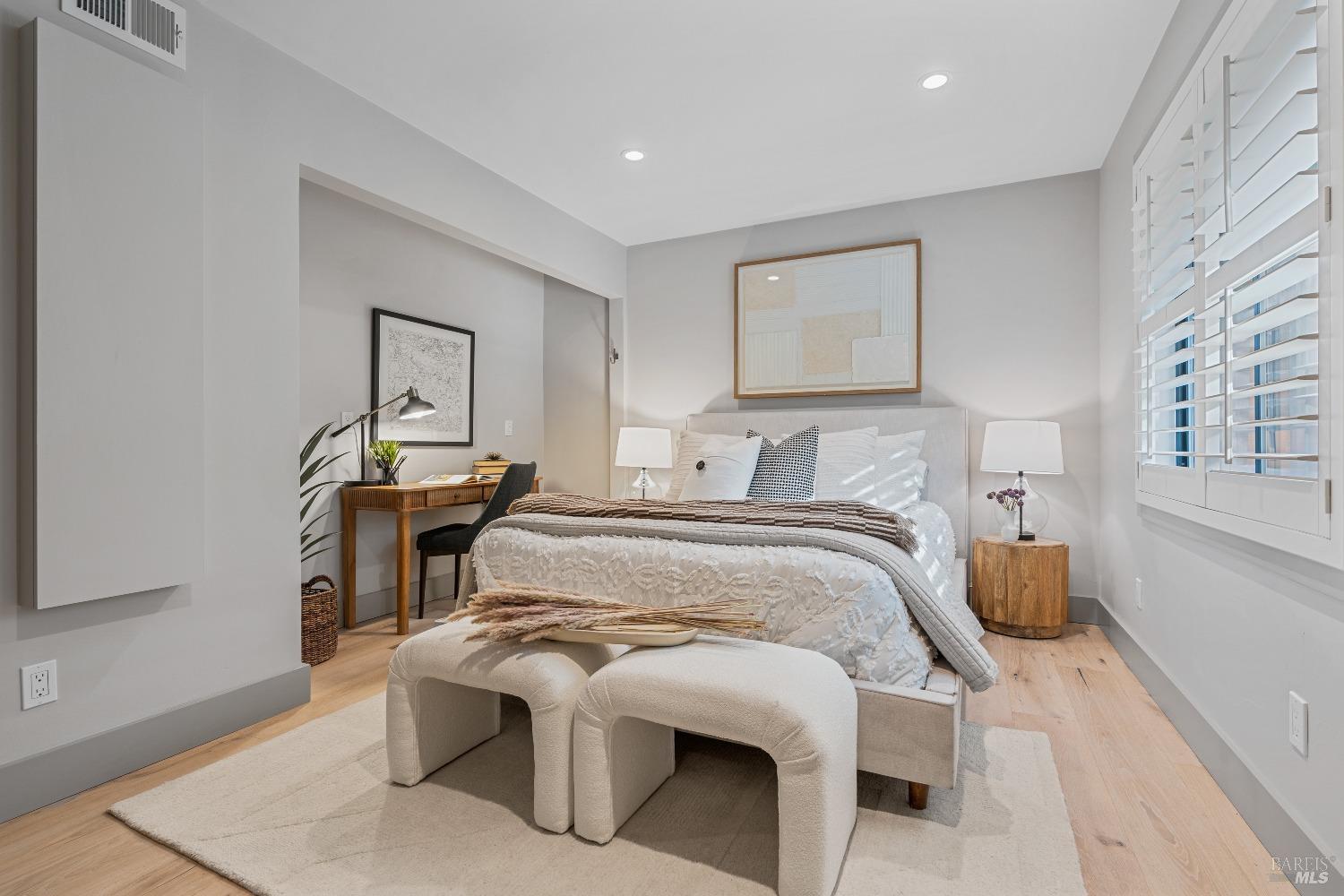 13 Prairie Falcon Dr