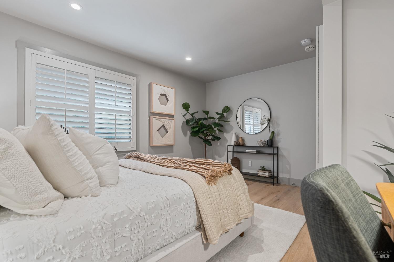 13 Prairie Falcon Dr