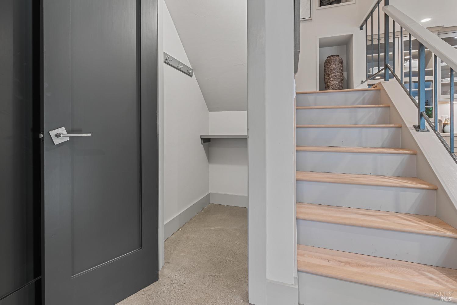 13 Prairie Falcon Dr