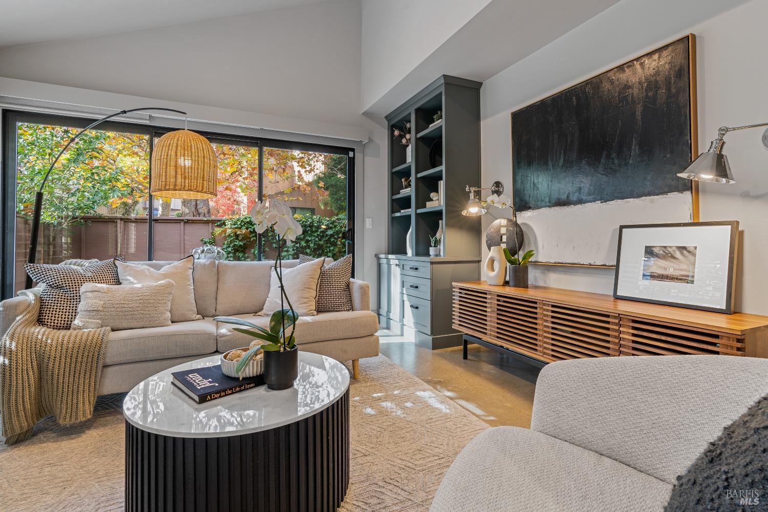 13 Prairie Falcon Dr