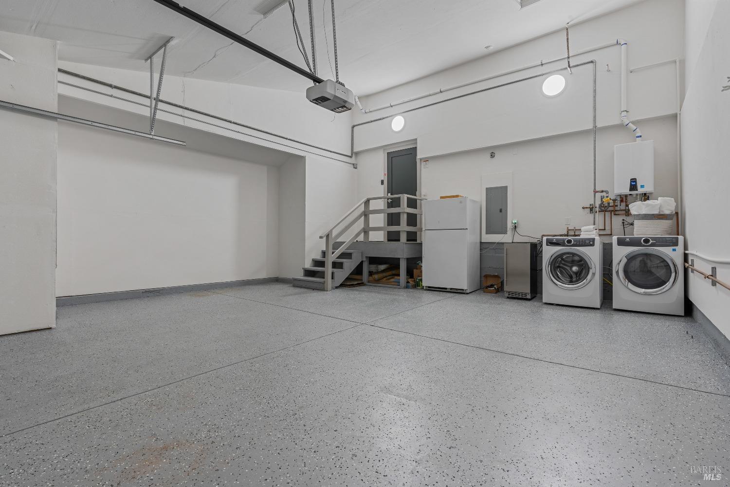 13 Prairie Falcon Dr