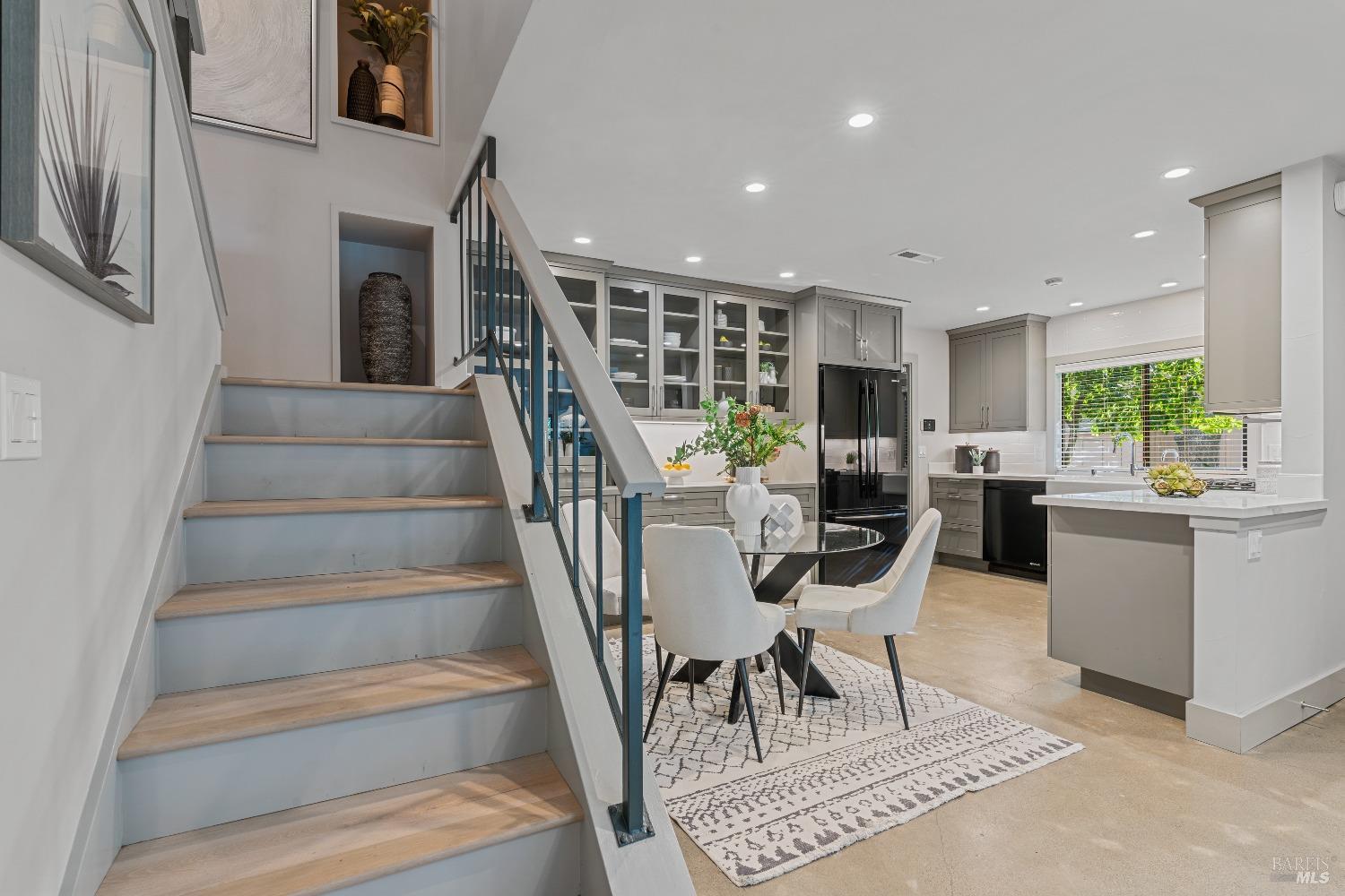 13 Prairie Falcon Dr