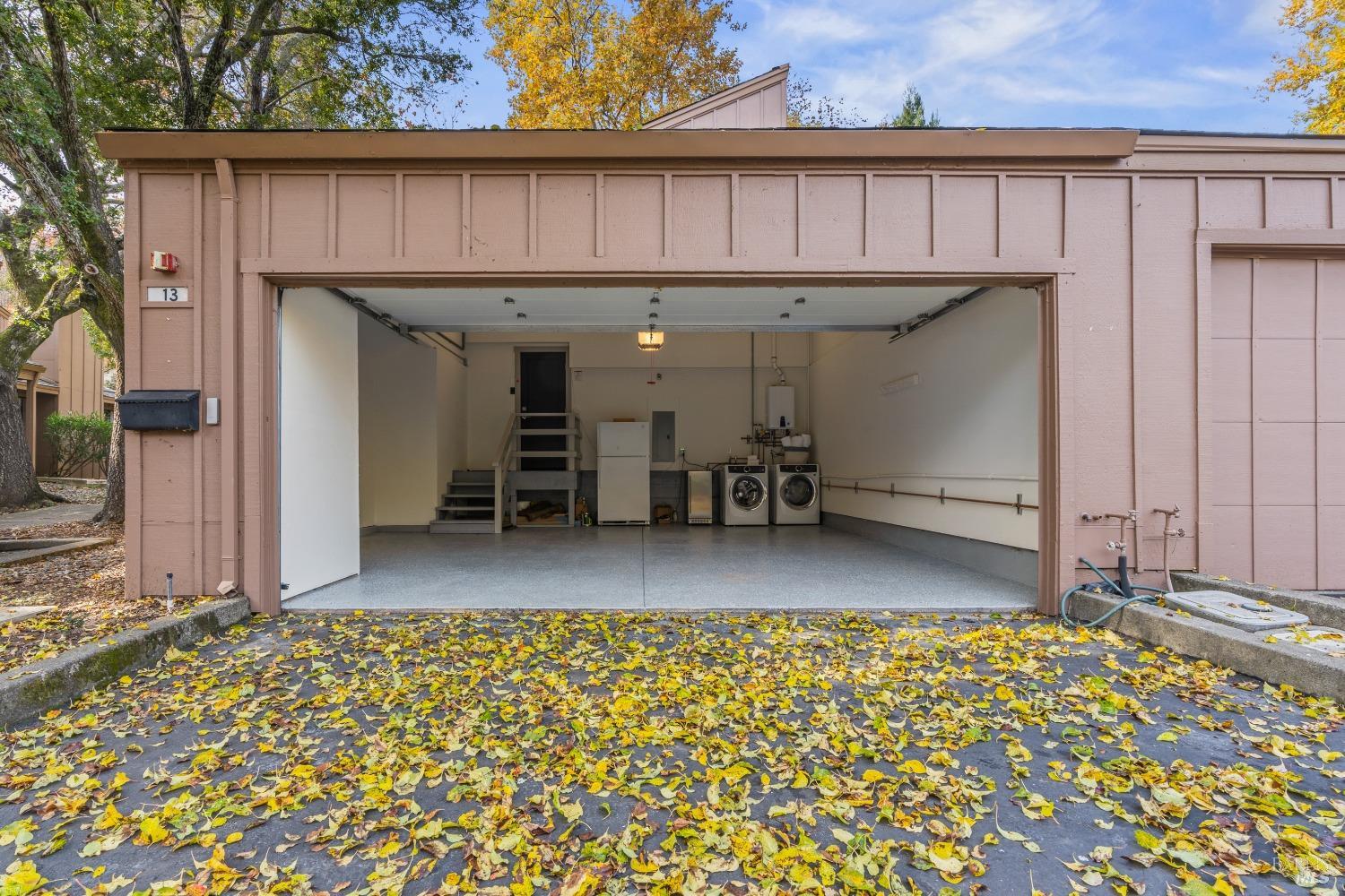 13 Prairie Falcon Dr