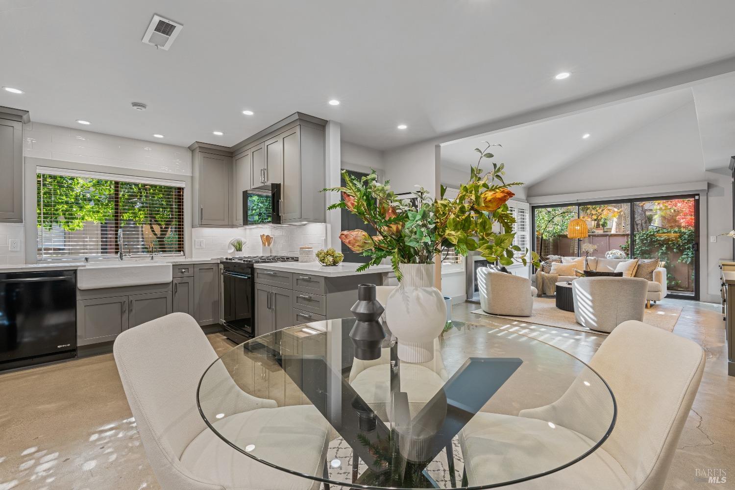 13 Prairie Falcon Dr