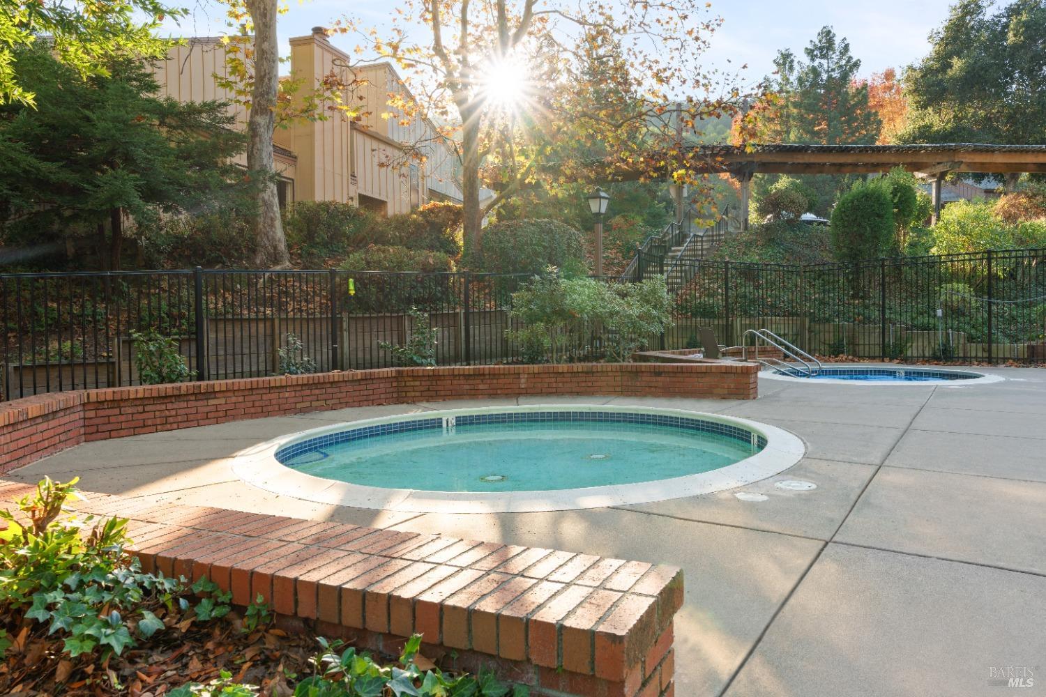 13 Prairie Falcon Dr