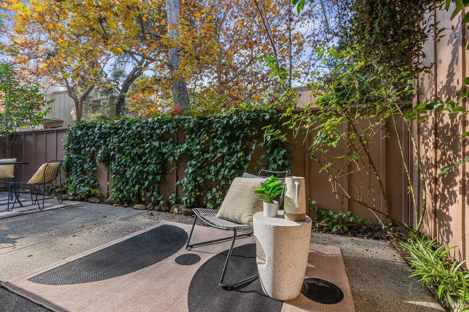 13 Prairie Falcon Dr