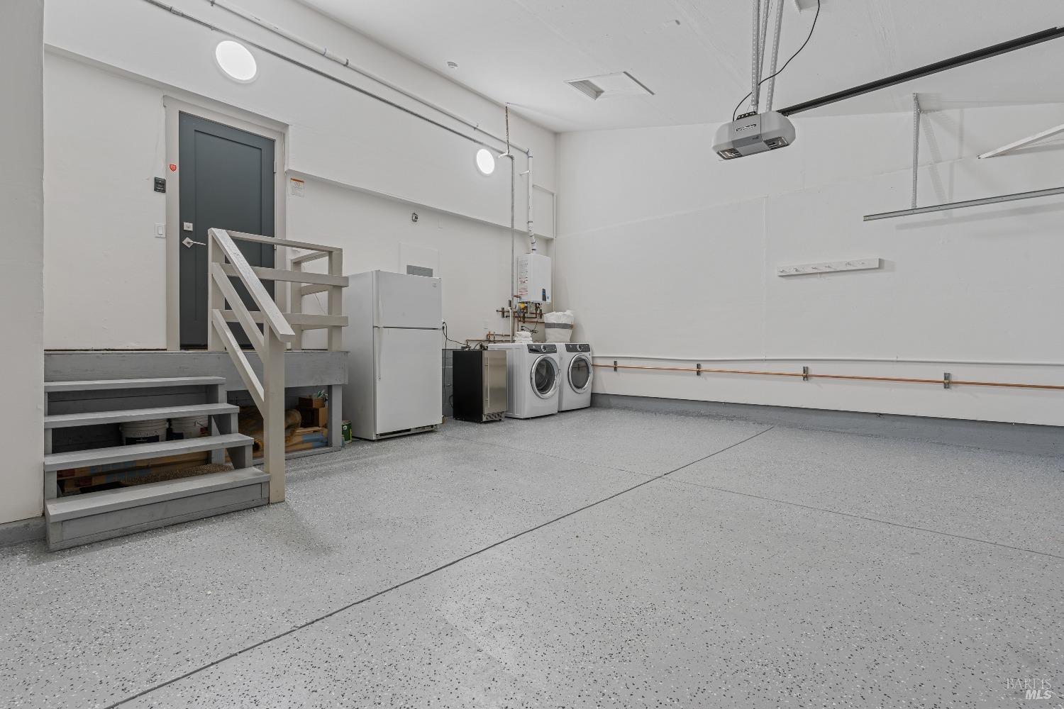 13 Prairie Falcon Dr