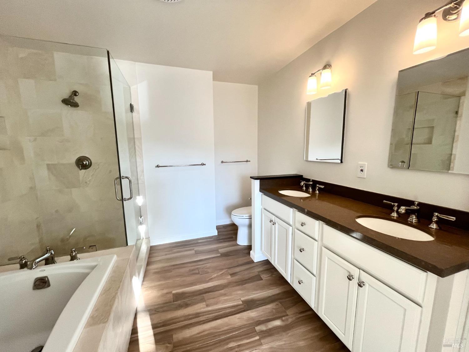 160 Mariner Green Ct