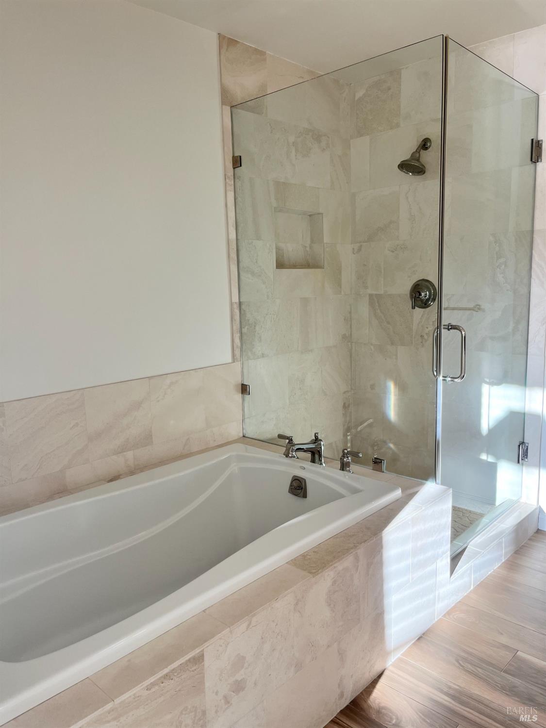 160 Mariner Green Ct