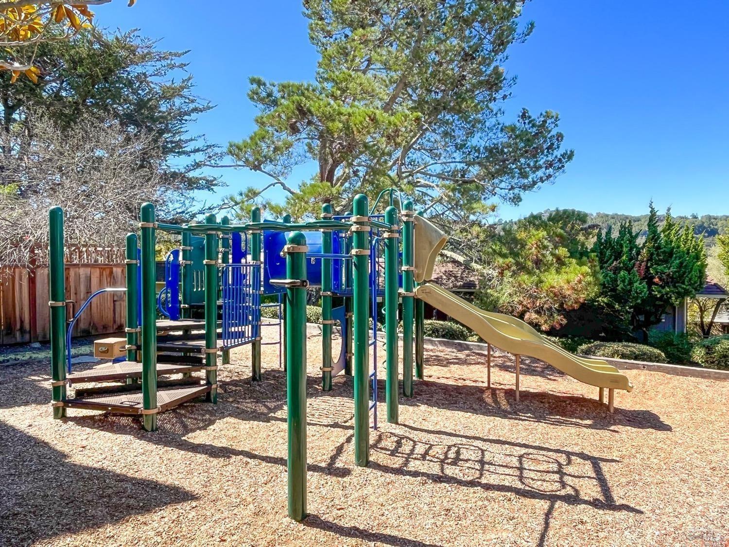 160 Mariner Green Ct