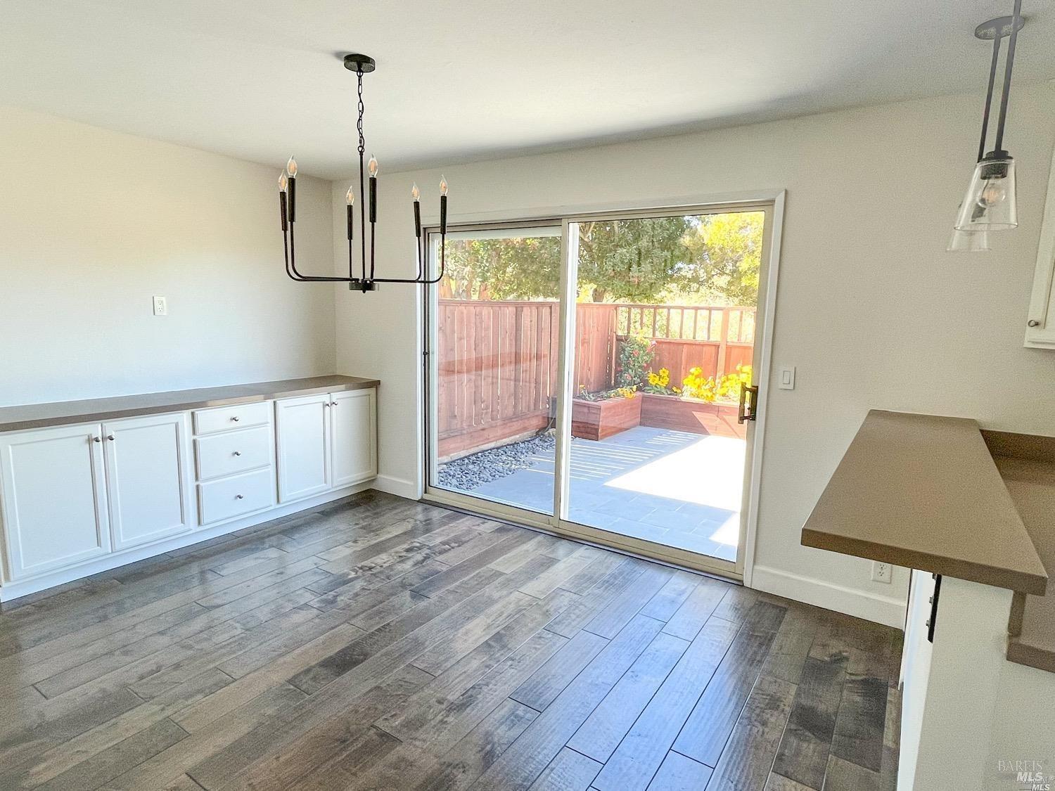 160 Mariner Green Ct