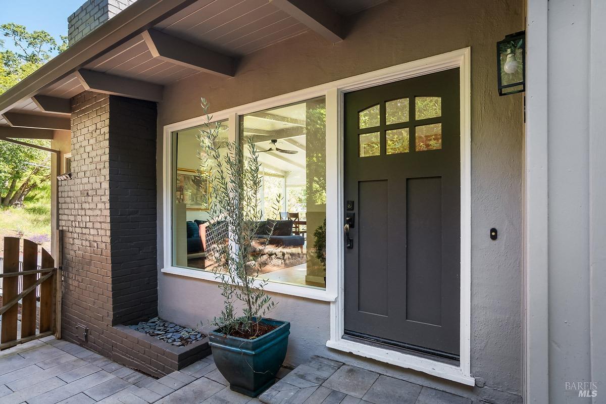 5 Oak Springs Dr
