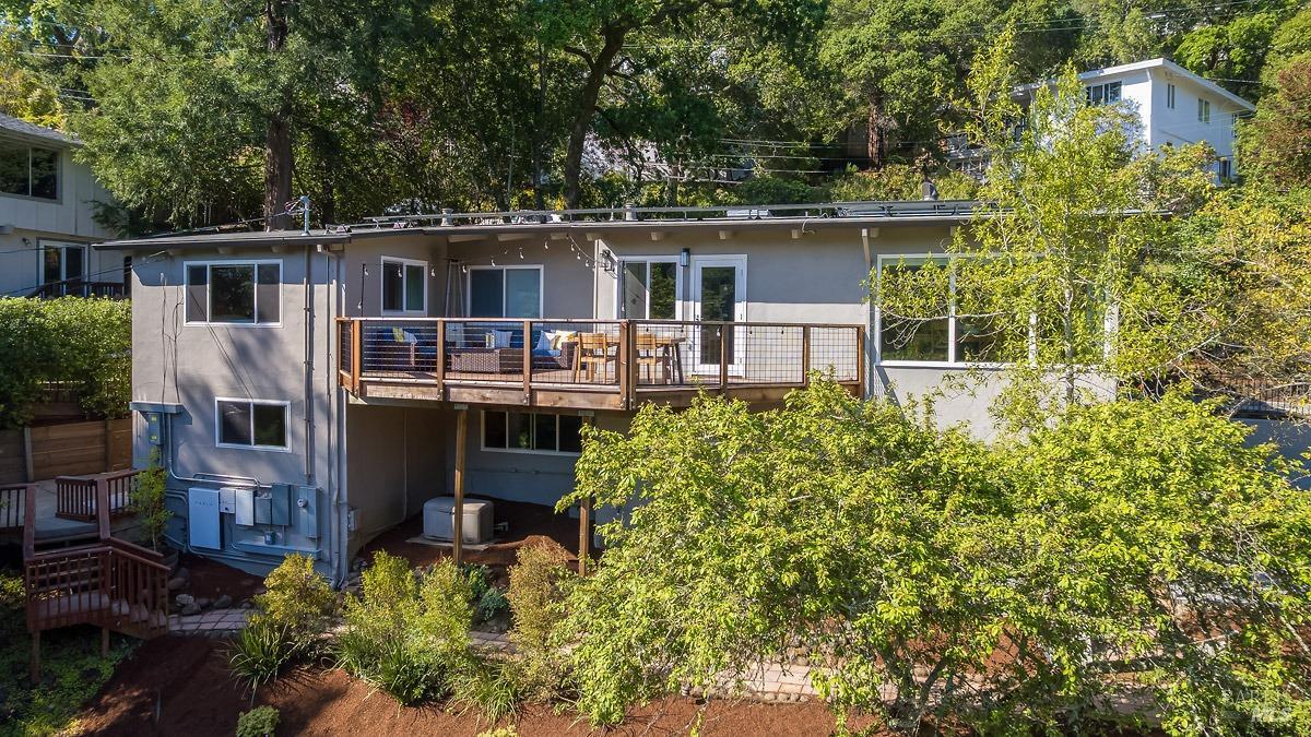 5 Oak Springs Dr