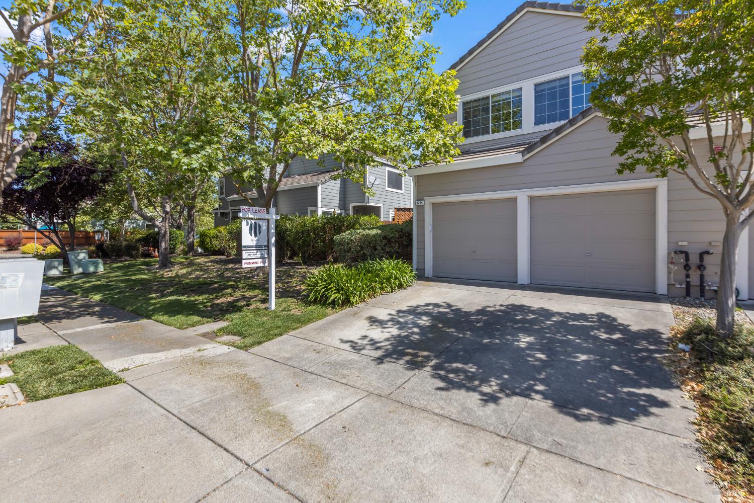 1734 Zinfandel Dr
