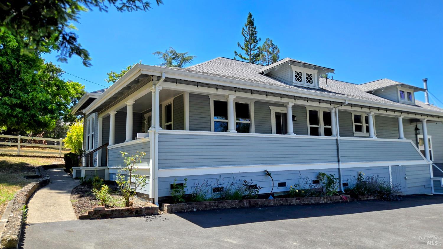 125 Adobe Rd