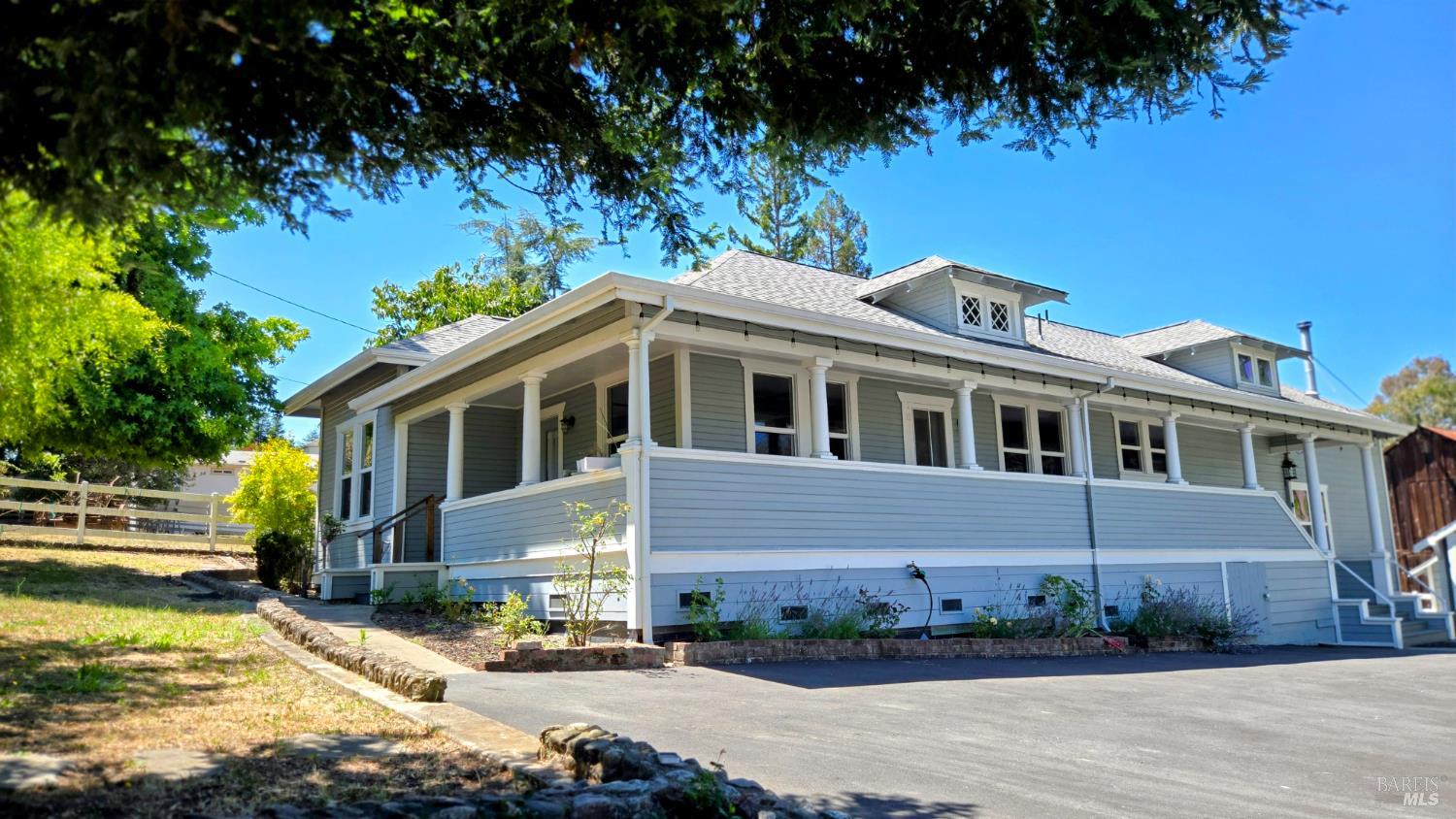 125 Adobe Rd