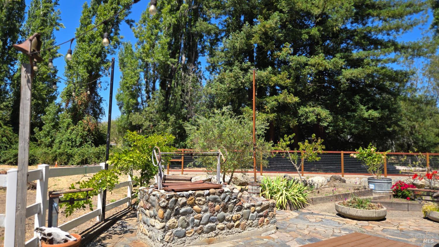 125 Adobe Rd