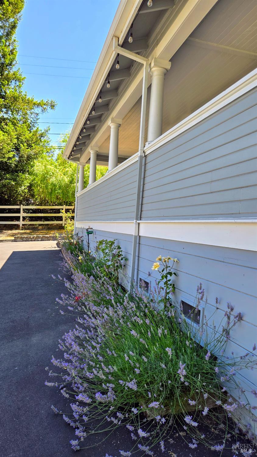 125 Adobe Rd