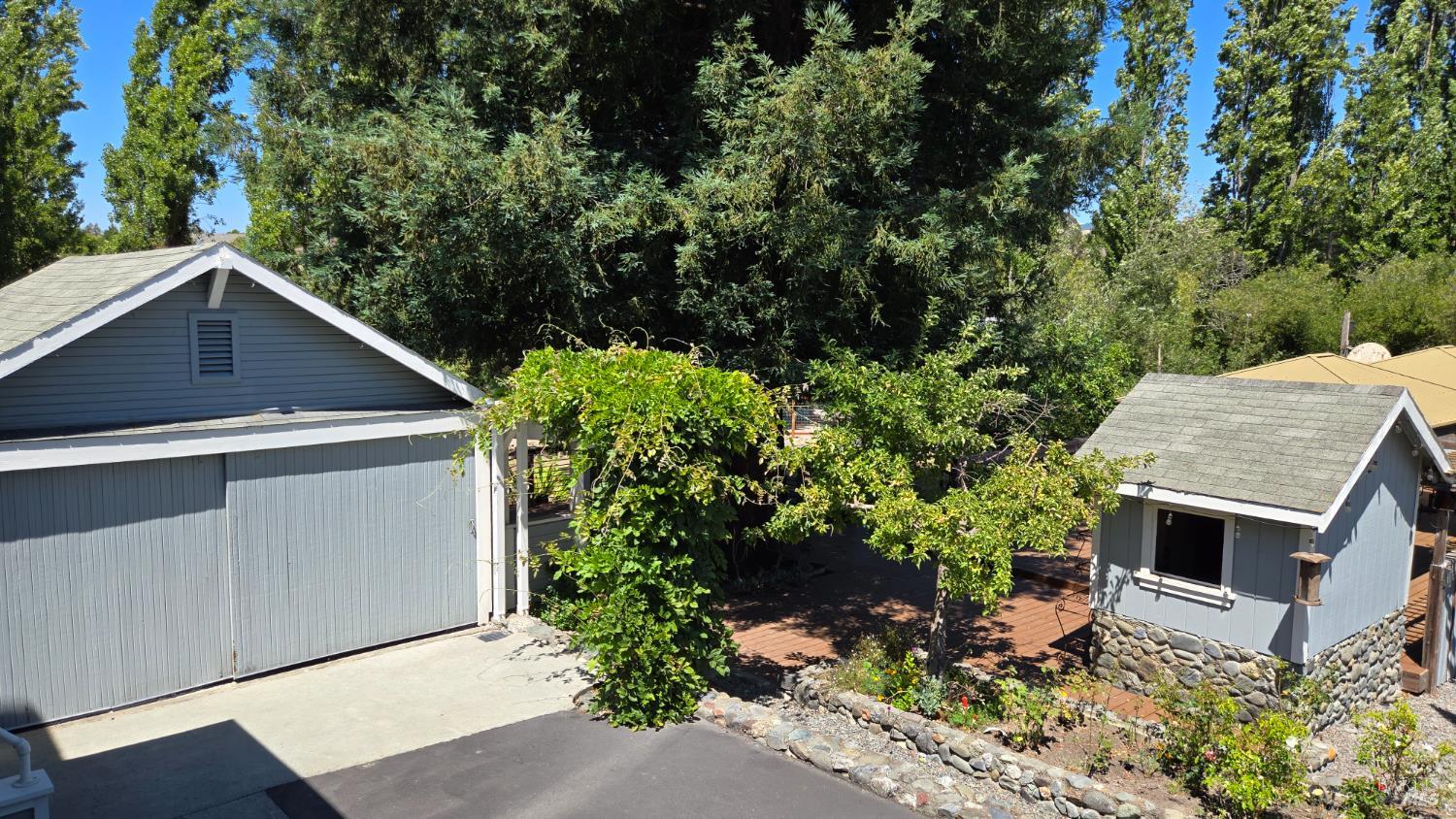 125 Adobe Rd