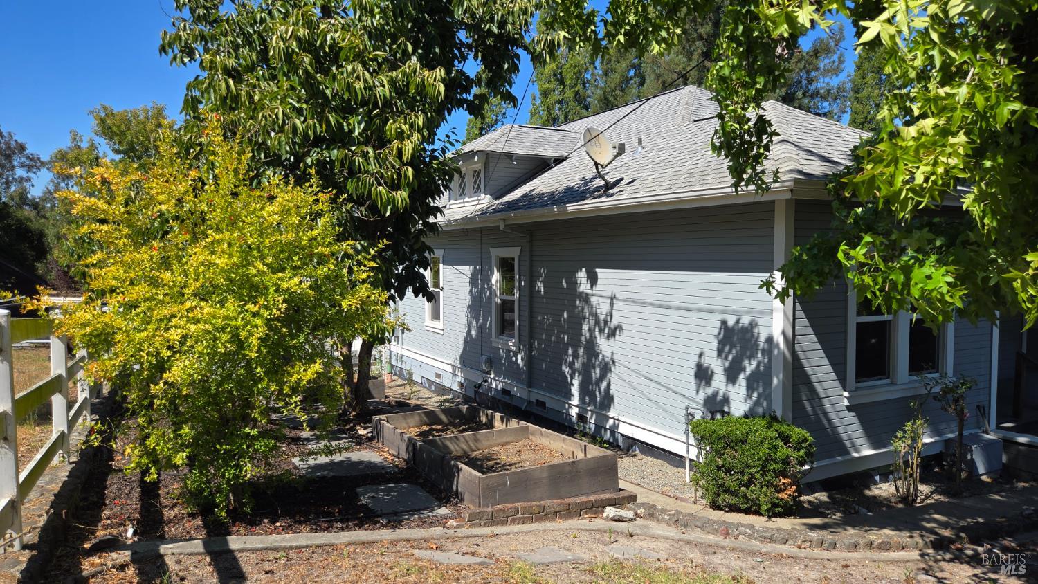 125 Adobe Rd