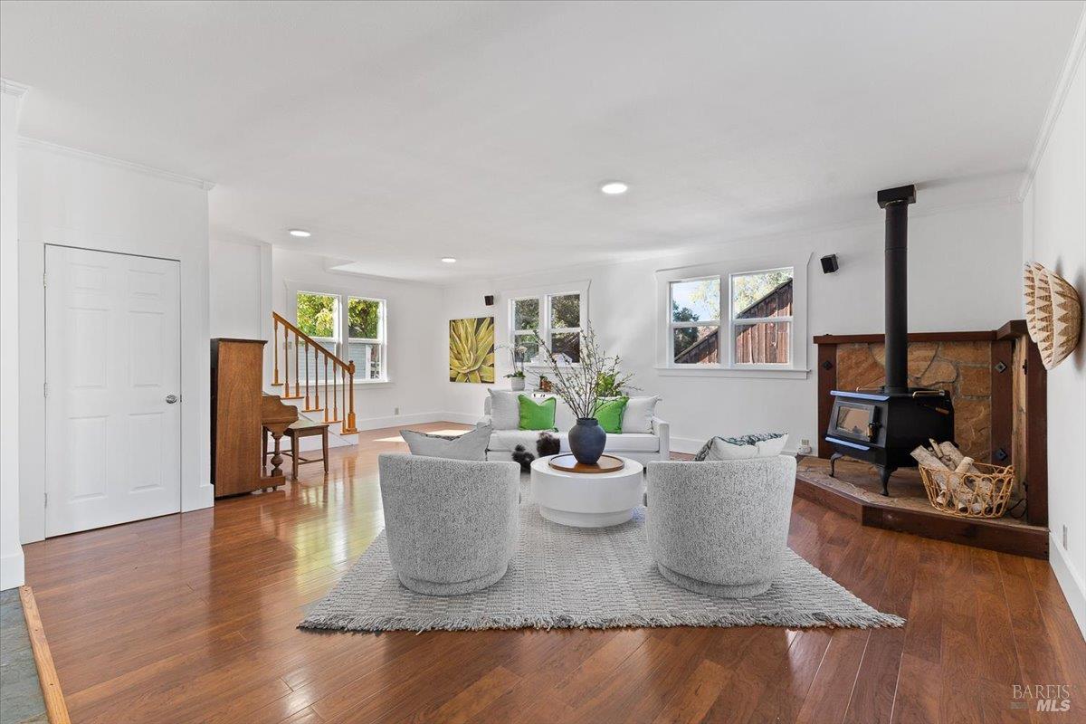 125 Adobe Rd
