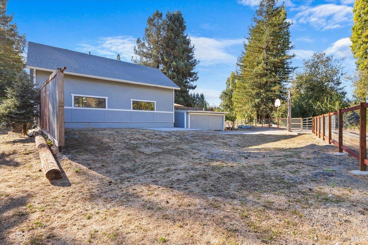 125 Adobe Rd