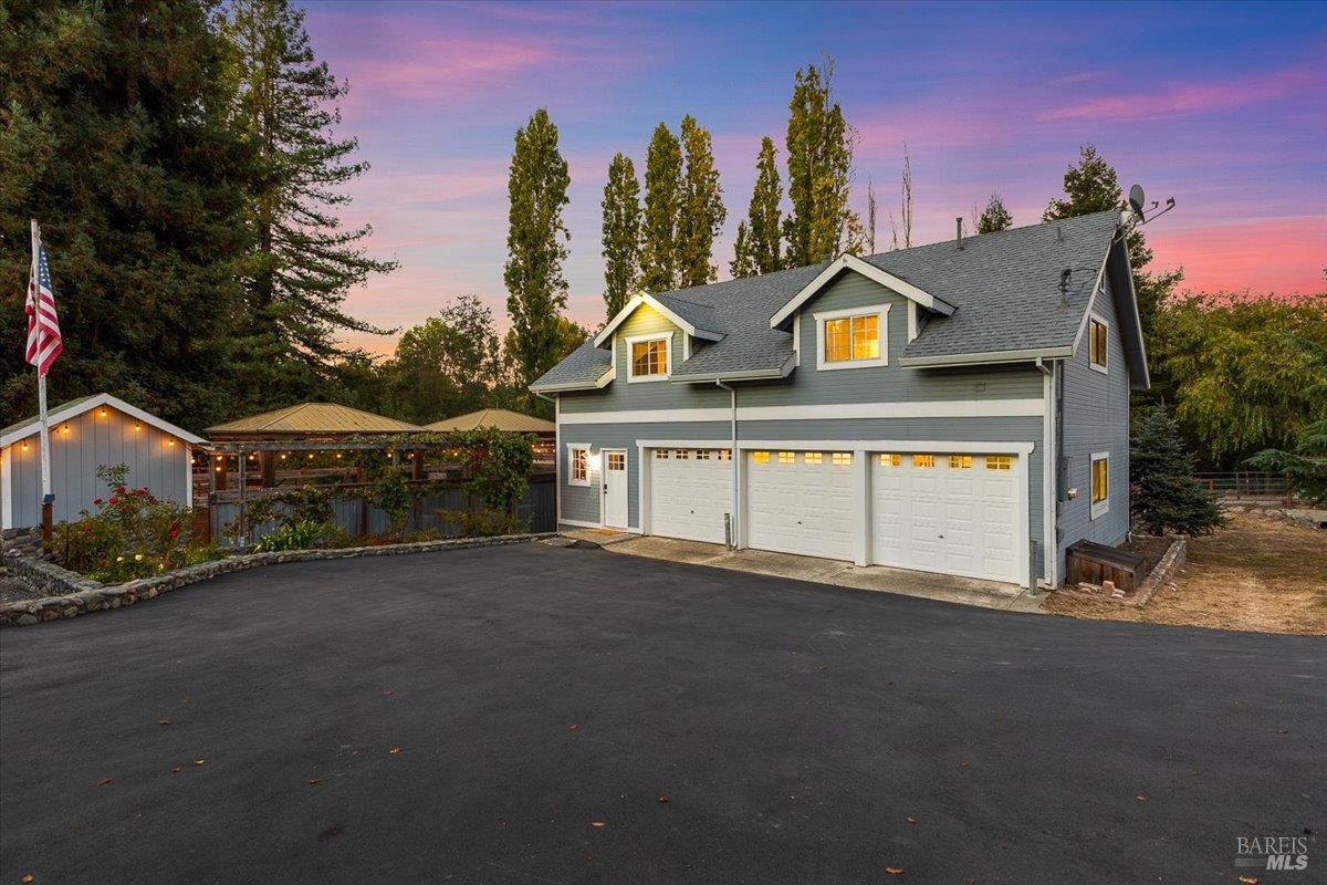 125 Adobe Rd