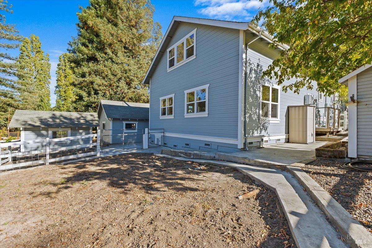 125 Adobe Rd