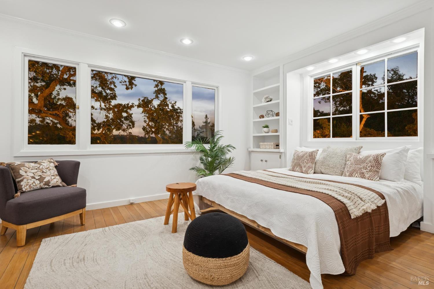 125 Oak Ave Unit:  