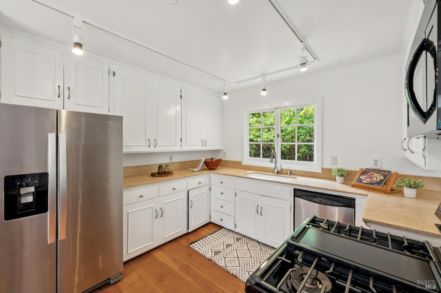 125 Oak Ave Unit:  