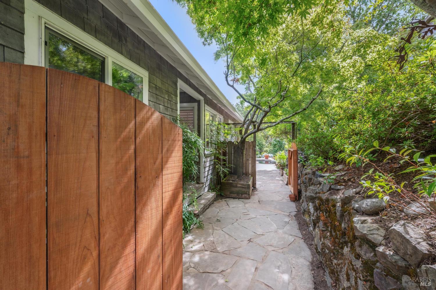 125 Oak Ave Unit:  