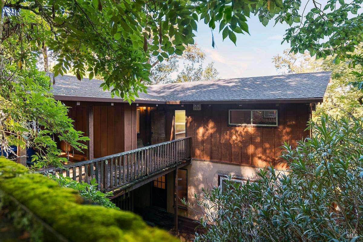 74 Spring Ln