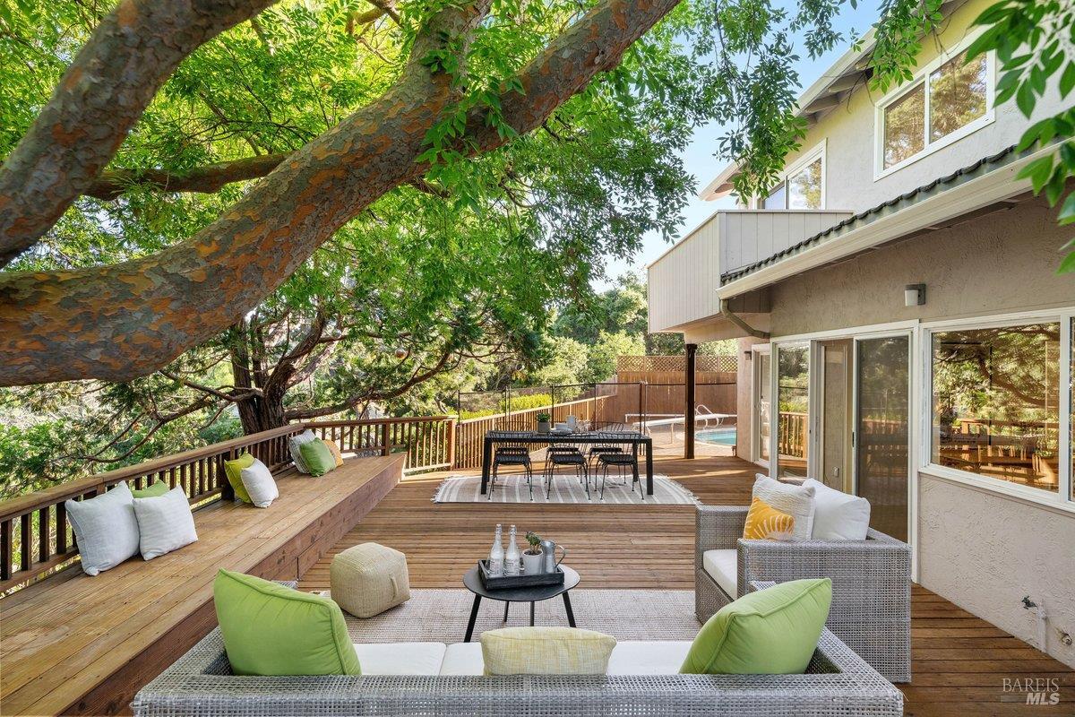 116 Twelveoak Hill Drive