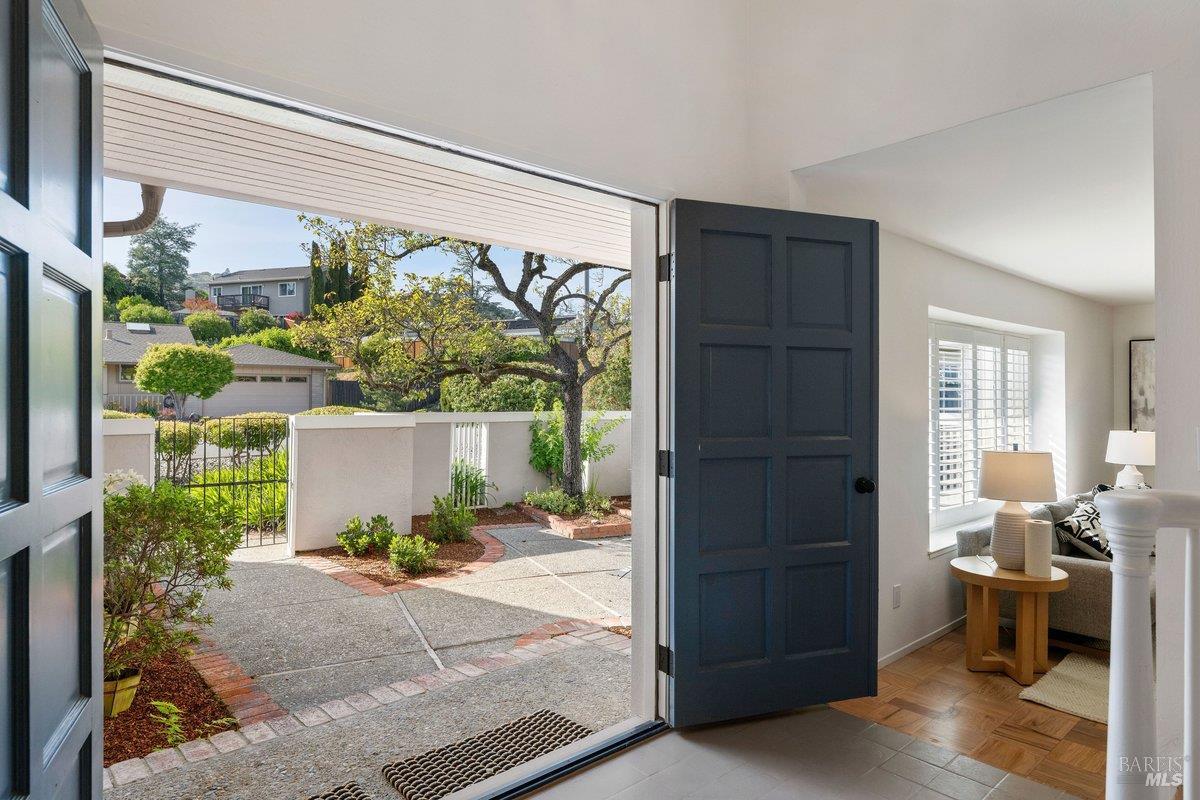 116 Twelveoak Hill Drive