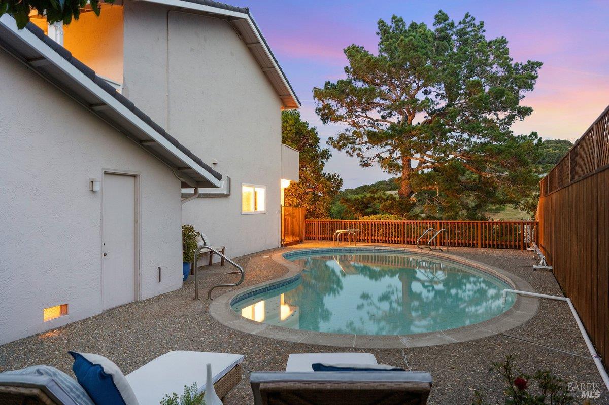 116 Twelveoak Hill Drive