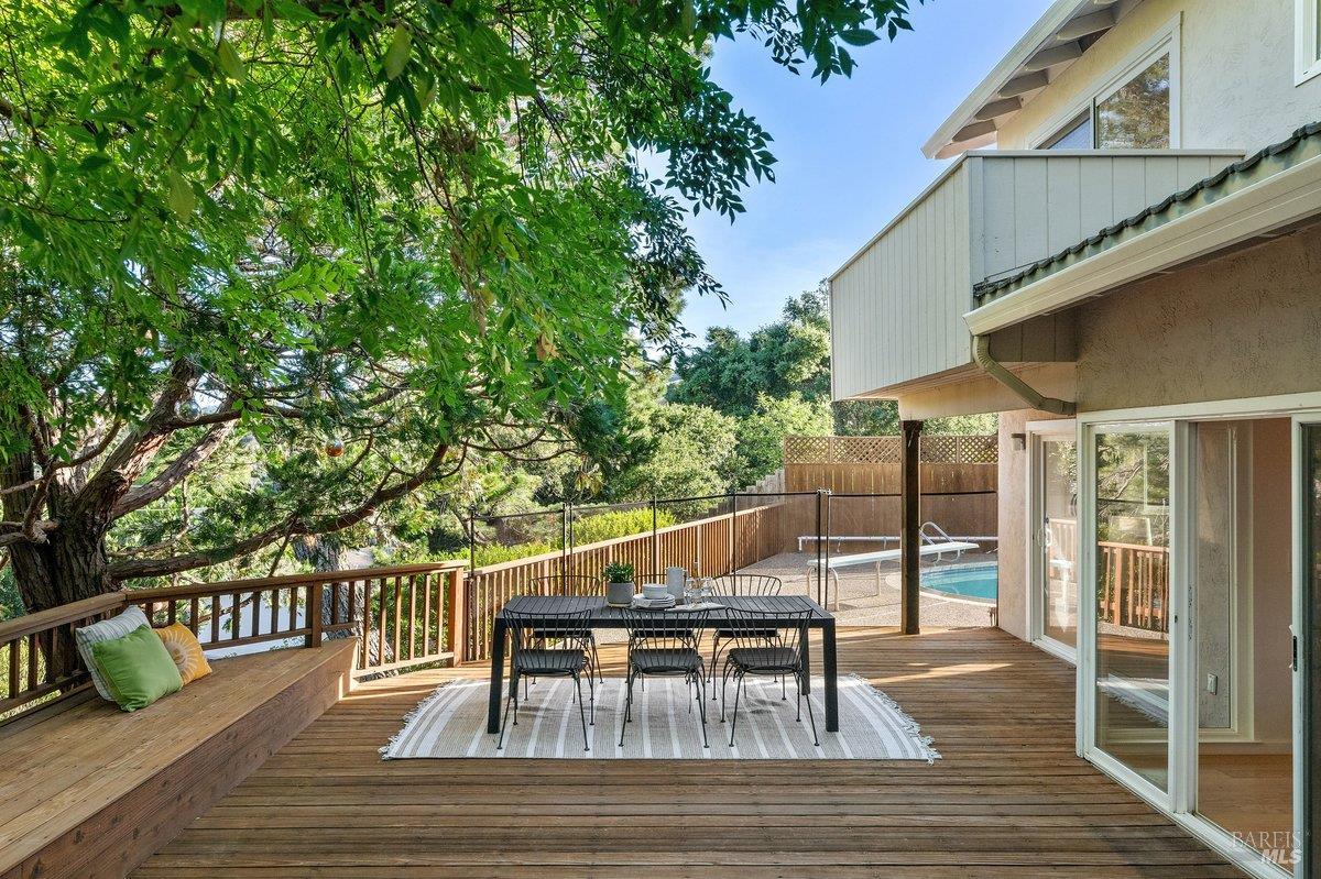 116 Twelveoak Hill Drive