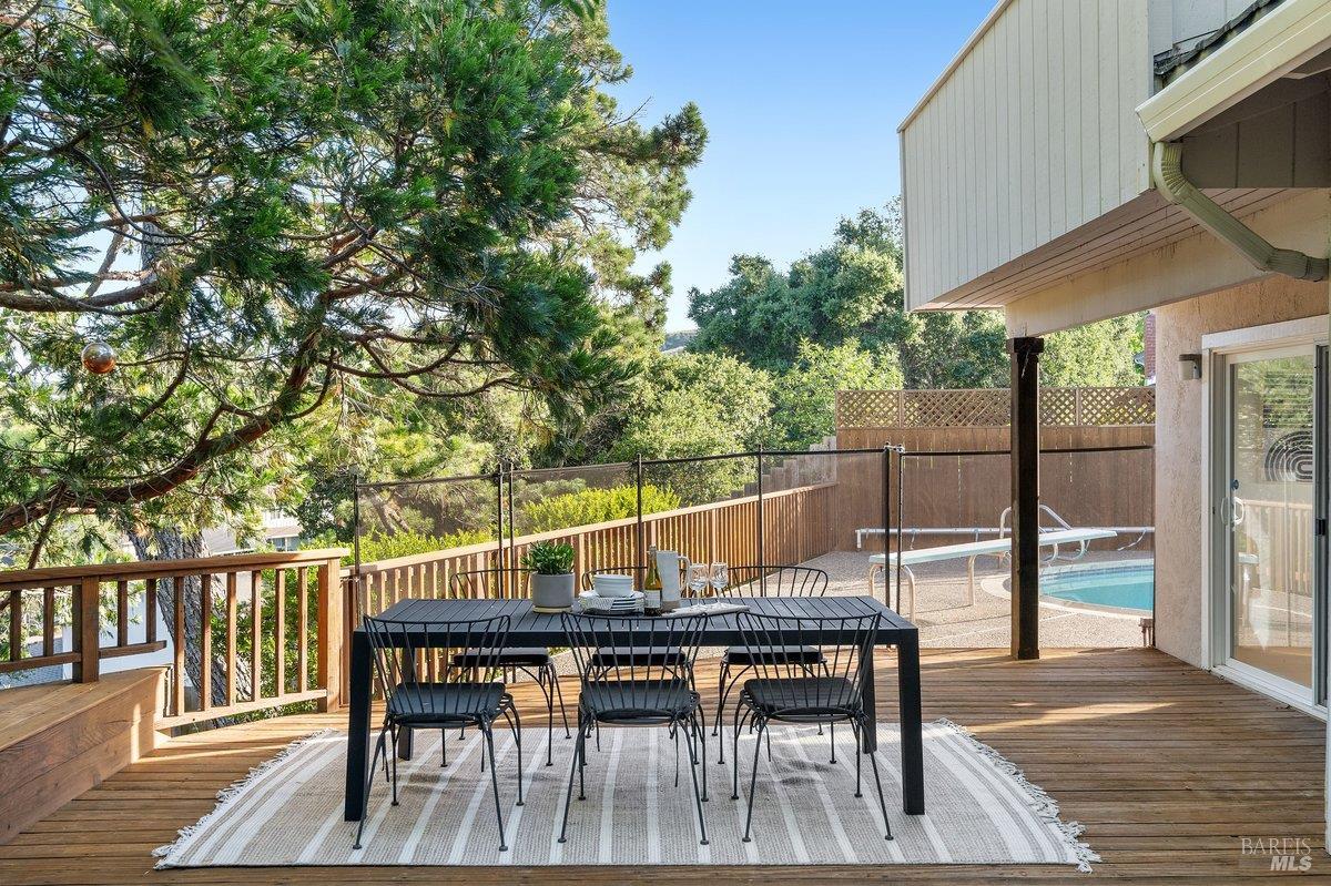 116 Twelveoak Hill Drive